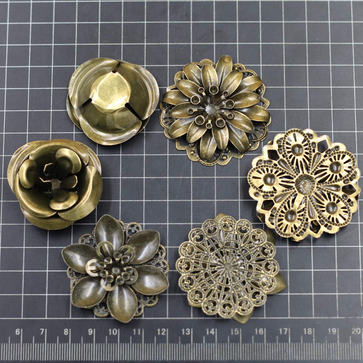 6 Stück Verzierungen Kombinati – Craft Embellishments Bewertung und Preis